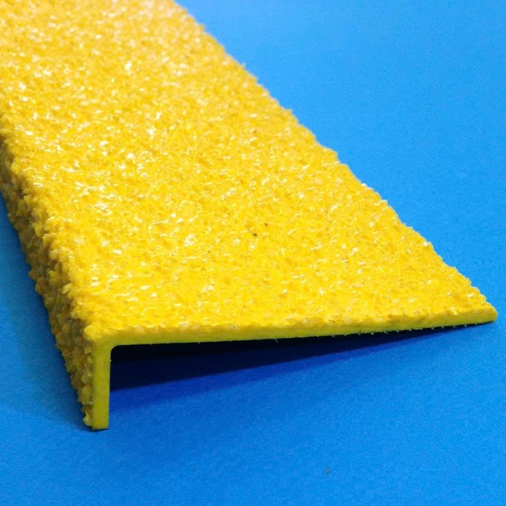 Tấm Chống Trượt Cho Cầu Thang Sắt 60