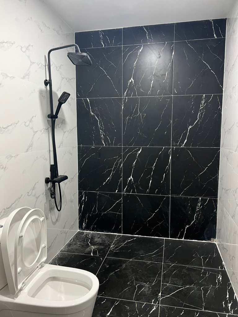 Gạch Đen Tia Chớp 60x60 Apodio 66169902 Đá Mờ tổng thể